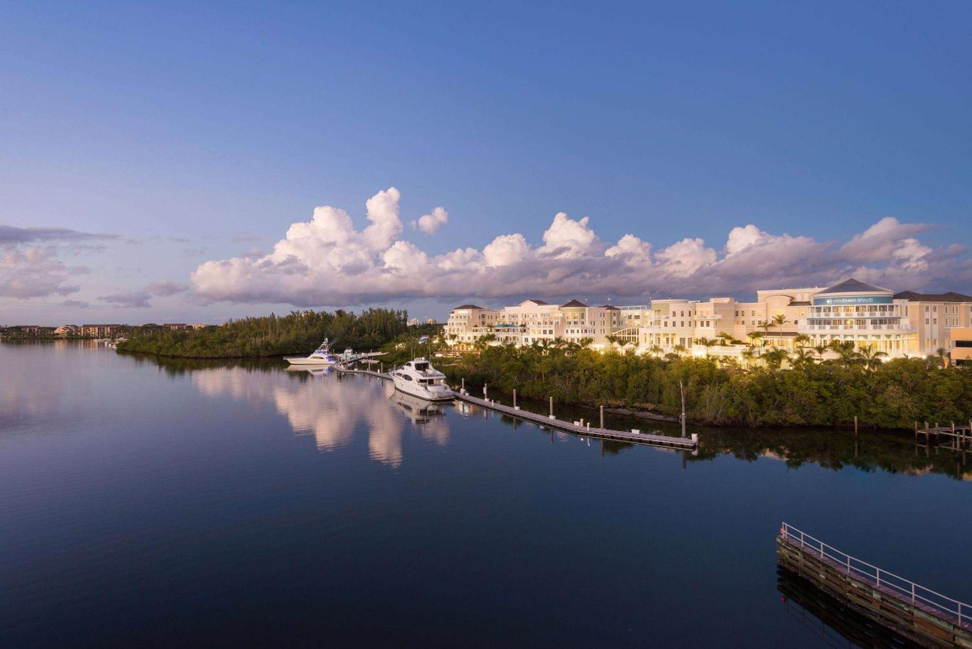 Wyndham Grand Jupiter At Harbourside Place Exterior photo